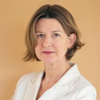 Andrea Christelle headshot